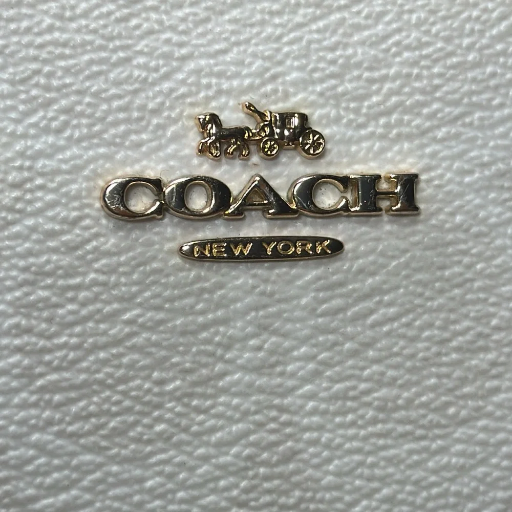 COACH Accordion Zip Wallet In Signature Canvas